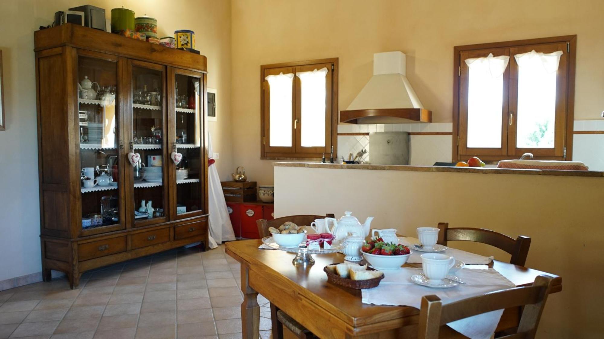 Agriturismo Podere Le Tombe Guest House Palaia Room photo